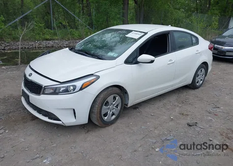 2018 Kia Forte Lx z USA, uszkodzony, nr VIN 3KPFK4A72JE275904